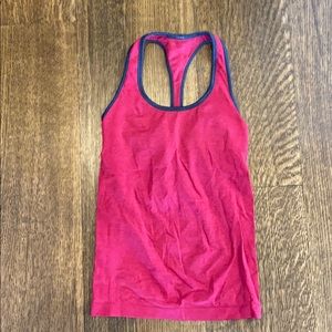 Lululemon tank with shelf bra size 4